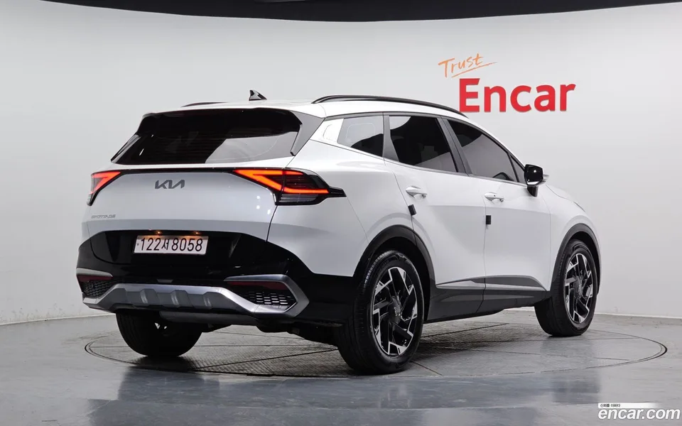 Kia Sportage 1.6 2WD 2022 — миниатюра 2