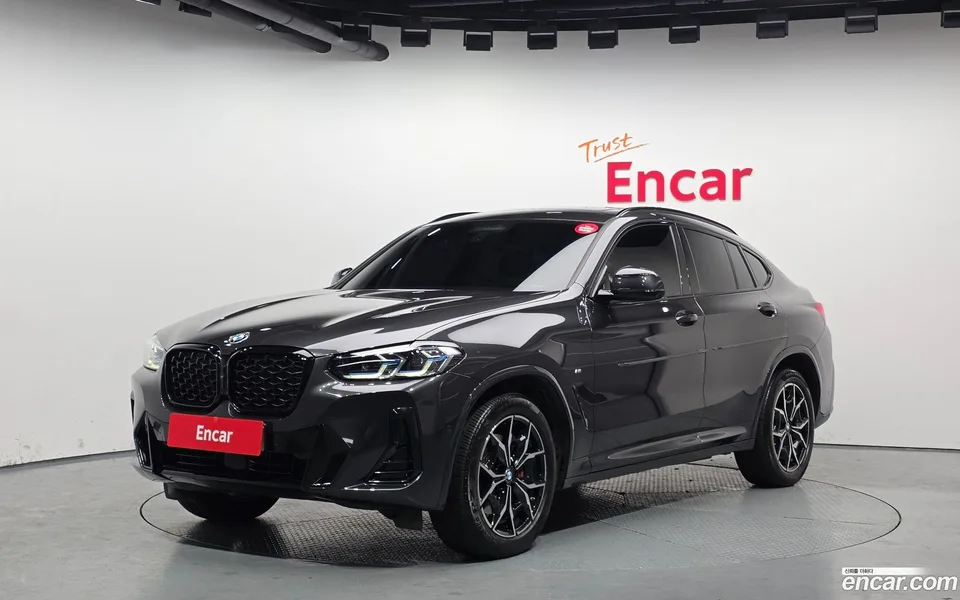 BMW X4 xDrive20i M 2023 — фото 1, купить с доставкой в Москву