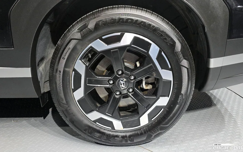 Hyundai SantaFe 2.5T 2WD 2024 — миниатюра 2
