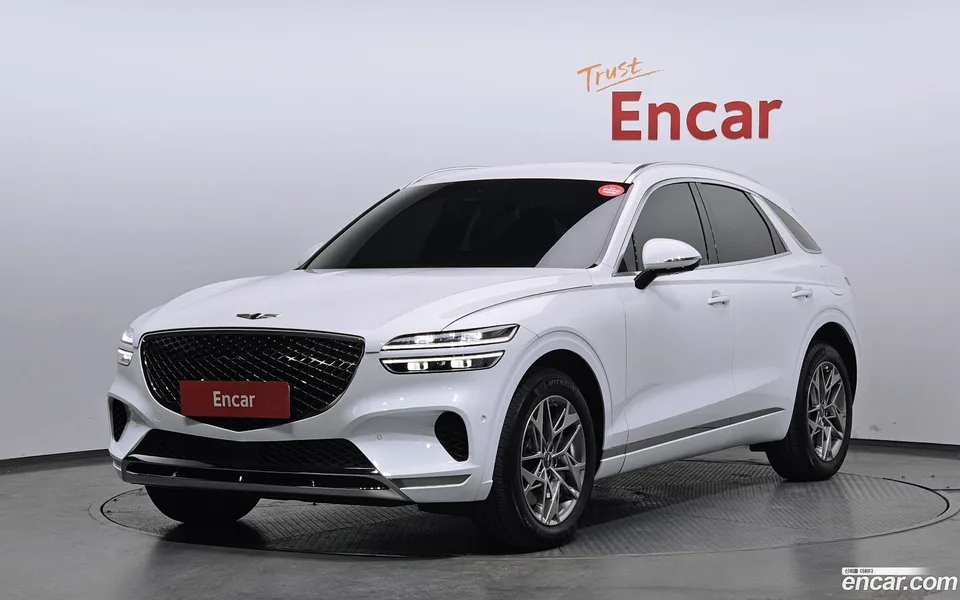 Genesis GV70 2.5T 2WD 2023 — фото 1, купить с доставкой в Москву