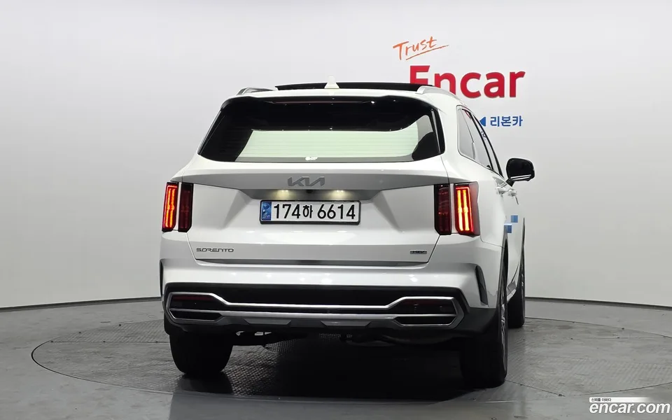 Kia Sorento HEV 1.6 2WD 2023 — миниатюра 4