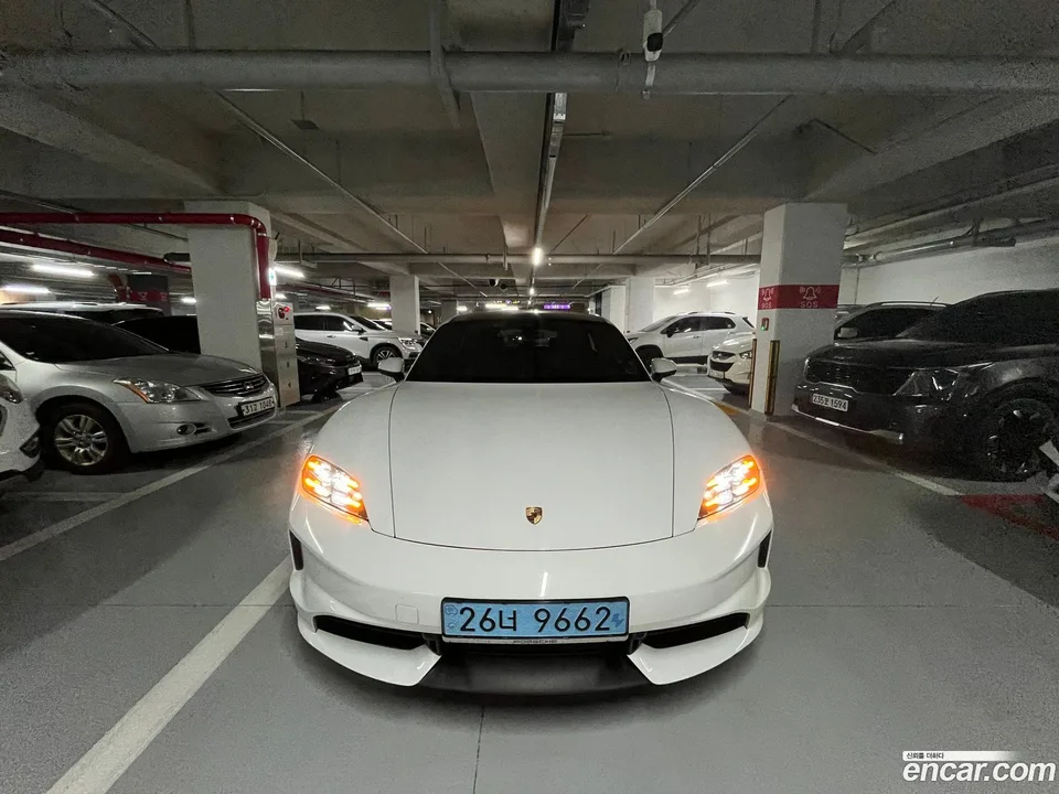 Porsche Taycan 4S 2025 — фото 1, купить с доставкой в Москву