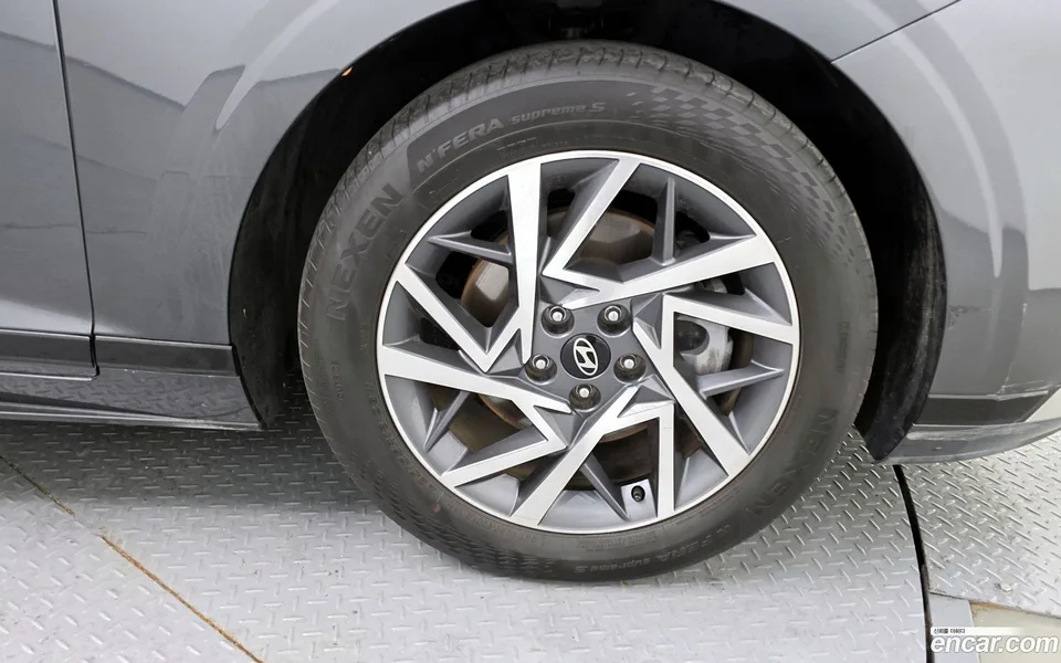 Hyundai Grandeur 2.5 2WD 2023 — миниатюра 2