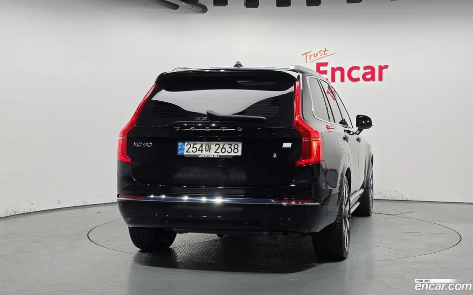 Volvo XC90 T8 2024 — миниатюра 4