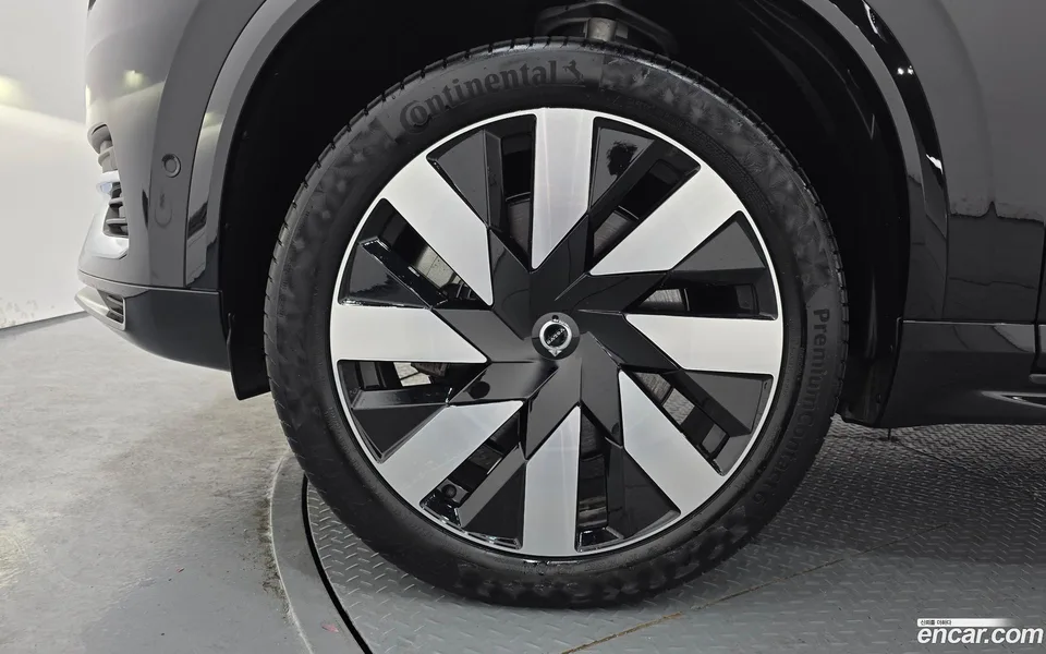 Volvo XC90 T8 2024 — миниатюра 5