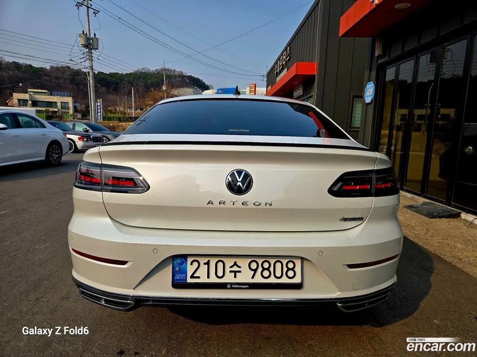 Volkswagen Arteon 2.0 TDI R-LINE 4 2022 — миниатюра 2
