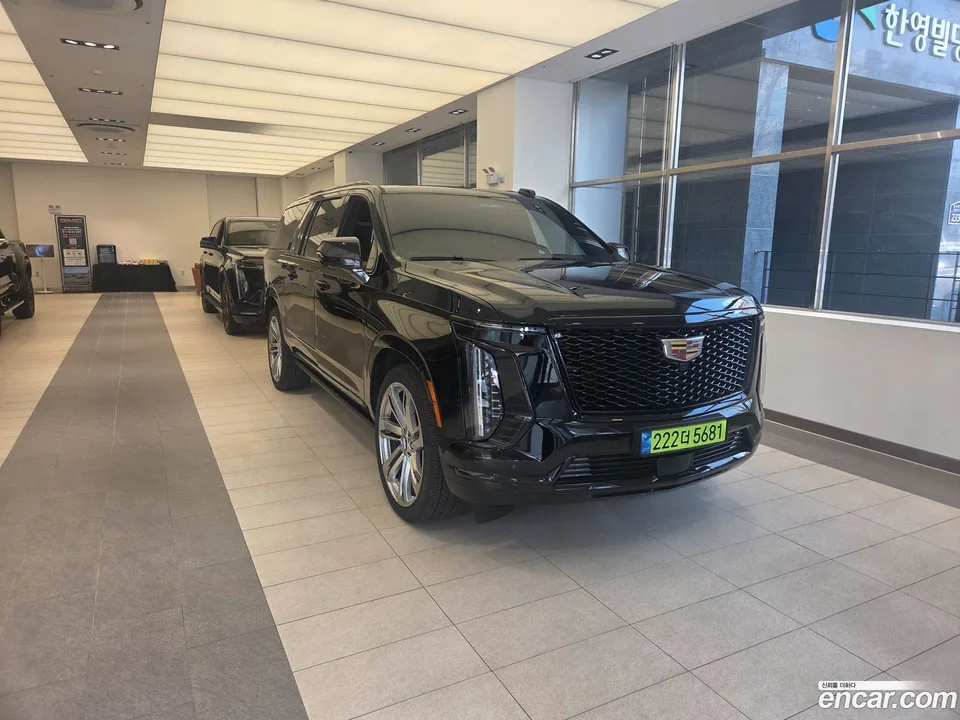 Cadillac Escalade 6.2 ESV 2025 — миниатюра 3