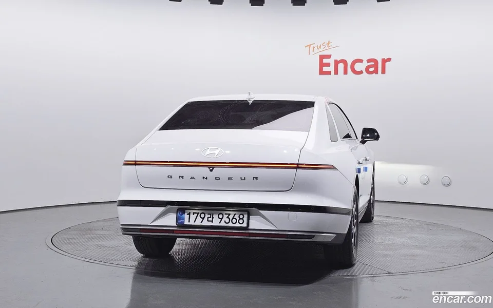 Hyundai Grandeur Hybrid 2023 — миниатюра 4