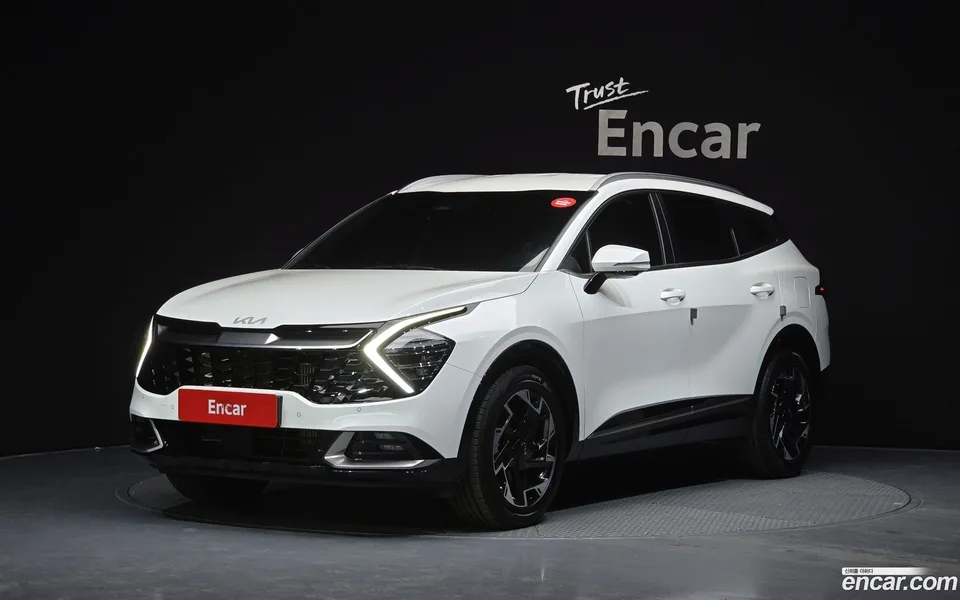 Kia Sportage 1.6 2WD 2023 — фото 1, купить с доставкой в Москву