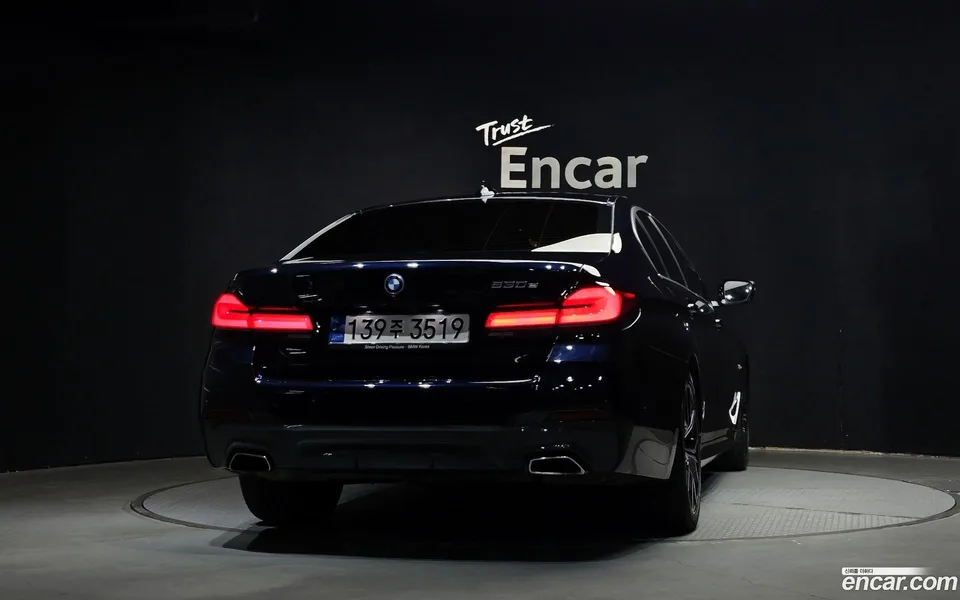 BMW 5 Series 530e M 2022 — миниатюра 4