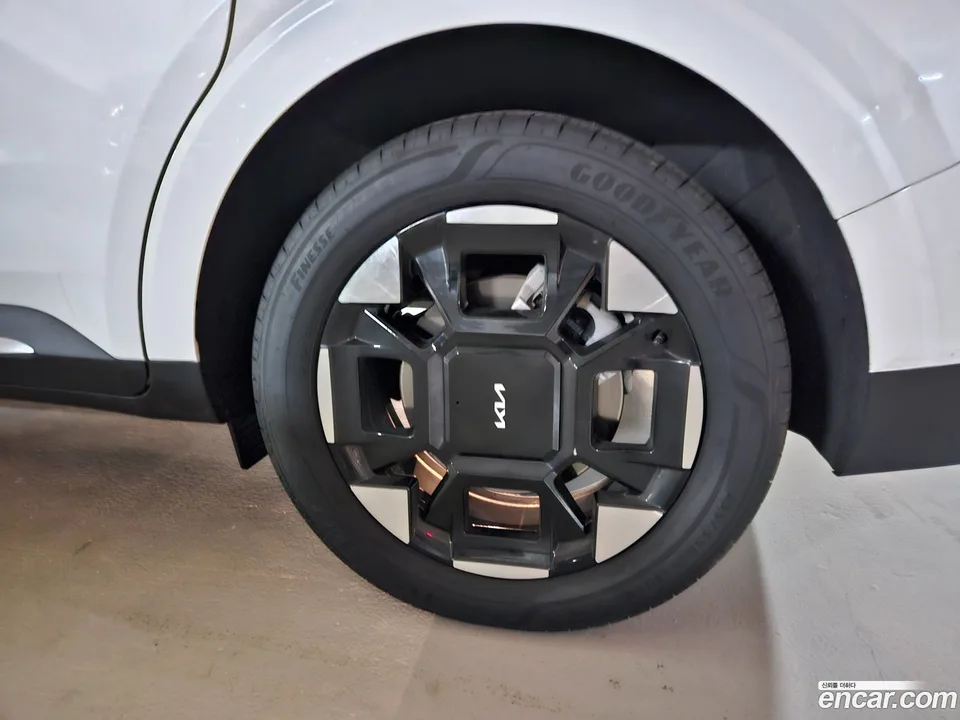 Kia Carnival HEV 9 2024 — миниатюра 5