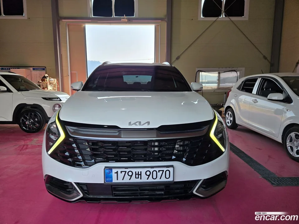 Kia Sportage Hybrid 2WD 2023 — миниатюра 3