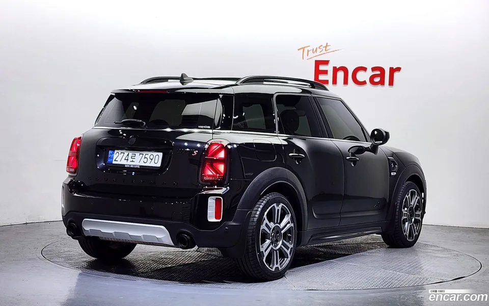 MINI Cooper S Countryman ALL4 2024 — фото 1, купить с доставкой в Москву