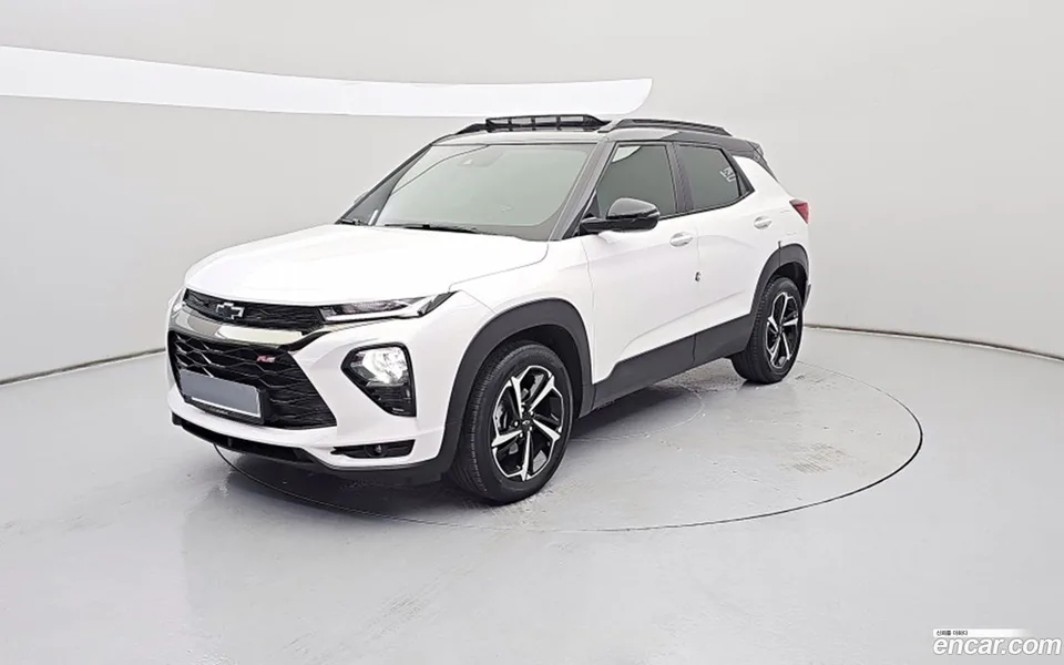 Chevrolet Trailblazer 1.3 2WD 2023 — фото 1, купить с доставкой в Москву
