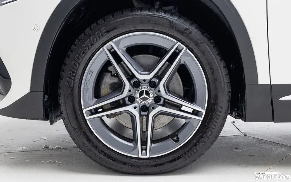 Mercedes-Benz GLA-Class GLA250 4MATIC 2022 — миниатюра 2