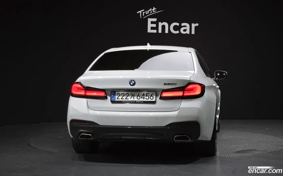 BMW 5 Series 520i M 2022 — миниатюра 4