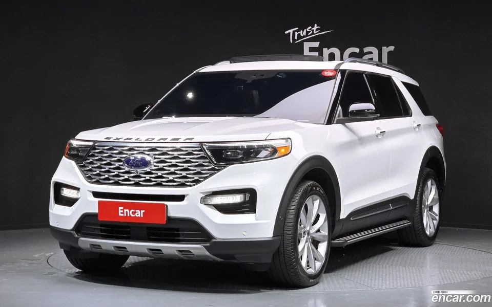 Ford Explorer 3.0 4WD 2023 — фото 1, купить с доставкой в Москву