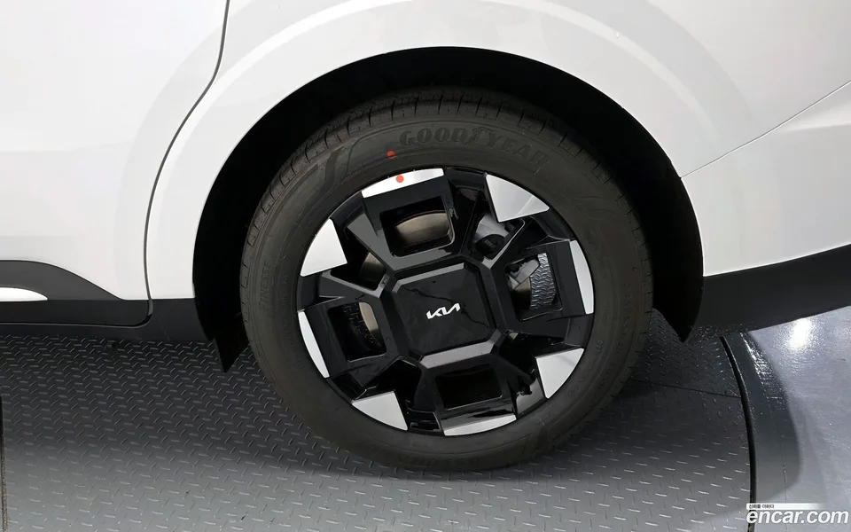 Kia Carnival HEV 9 2026 — миниатюра 2