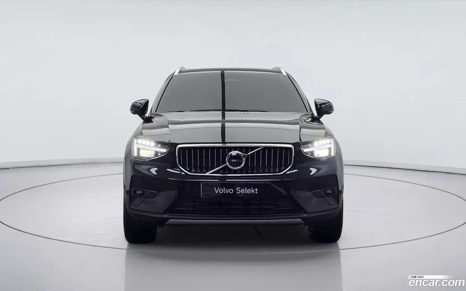 Volvo XC40 B4 2024 — миниатюра 2