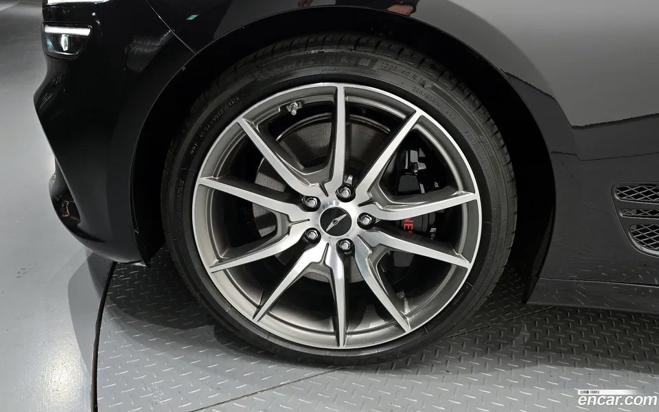 Genesis G70 Shooting Brake 2.5T 2WD 2023 — миниатюра 2