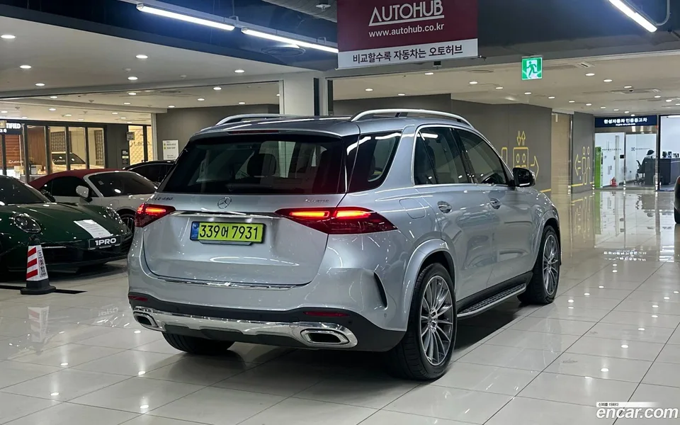 Mercedes-Benz GLE-Class GLE450 4MATIC AMG Line 2025 — thumbnail 3