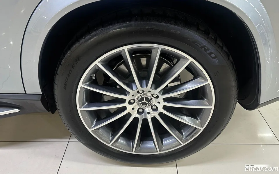 Mercedes-Benz GLE-Class GLE450 4MATIC AMG Line 2025 — thumbnail 5
