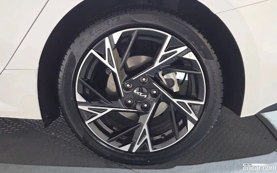 Kia K5 Hybrid 2024 — миниатюра 2