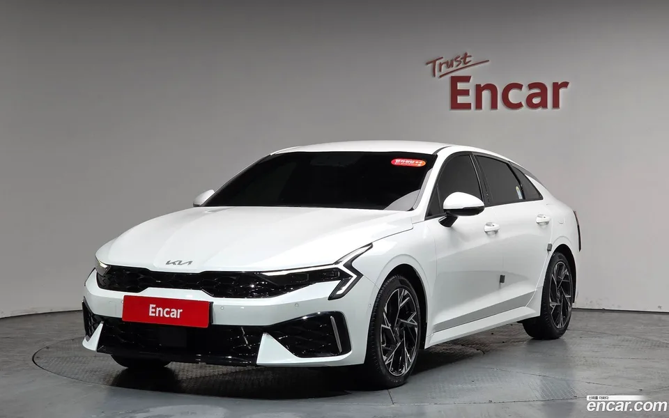 Kia K5 Hybrid 2024 — фото 1, купить с доставкой в Москву