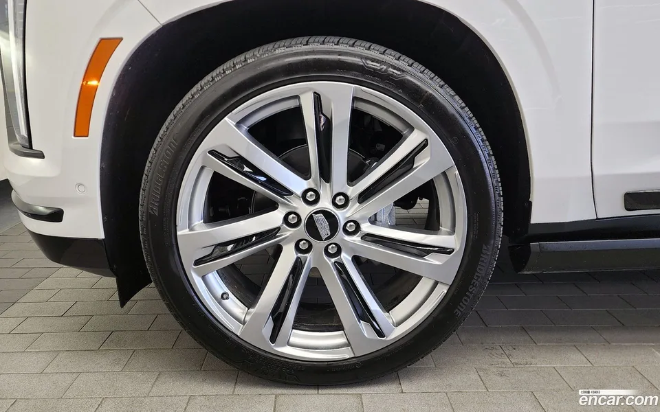 Cadillac Escalade 6.2 ESV 2025 — миниатюра 2