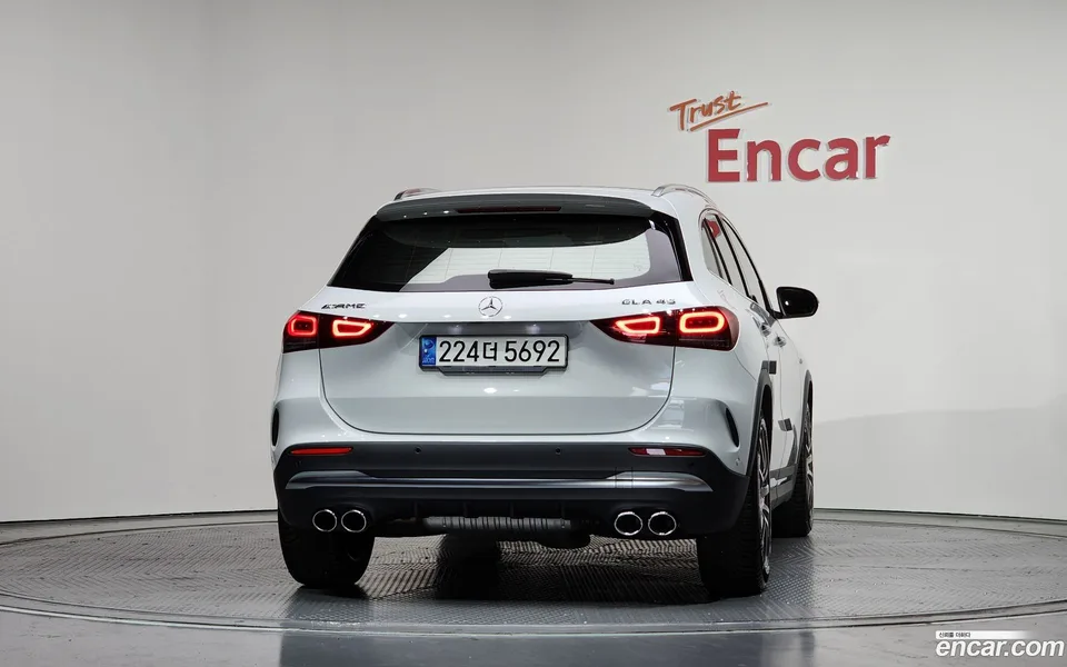 Mercedes-Benz GLA-Class GLA45 AMG 4MATIC+ 2022 — миниатюра 4