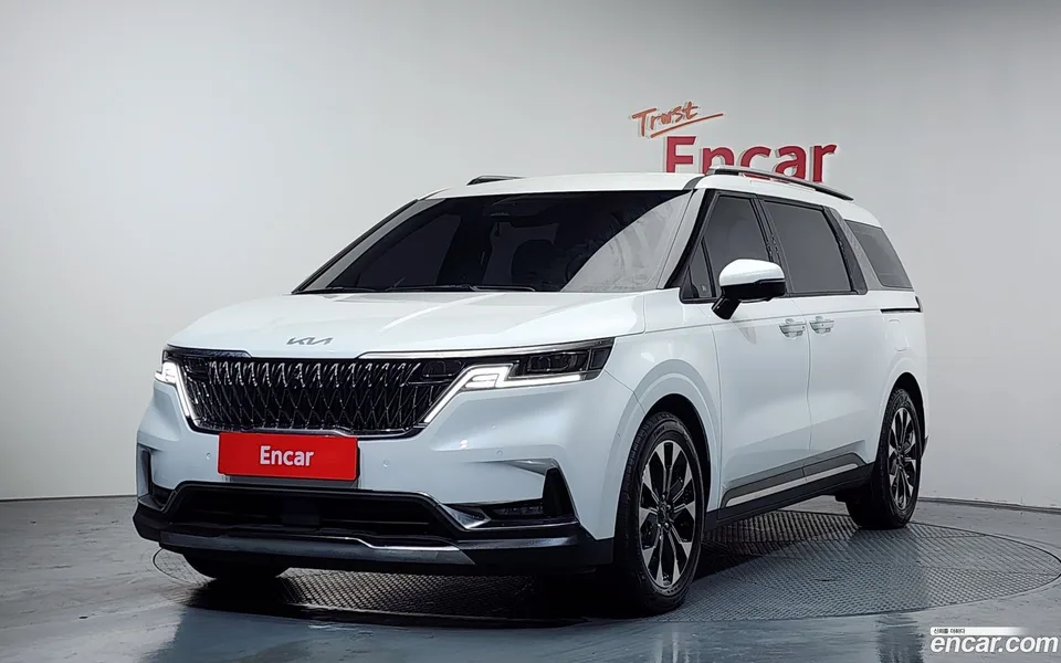 Kia Carnival 9 2022 — фото 1, купить с доставкой в Москву