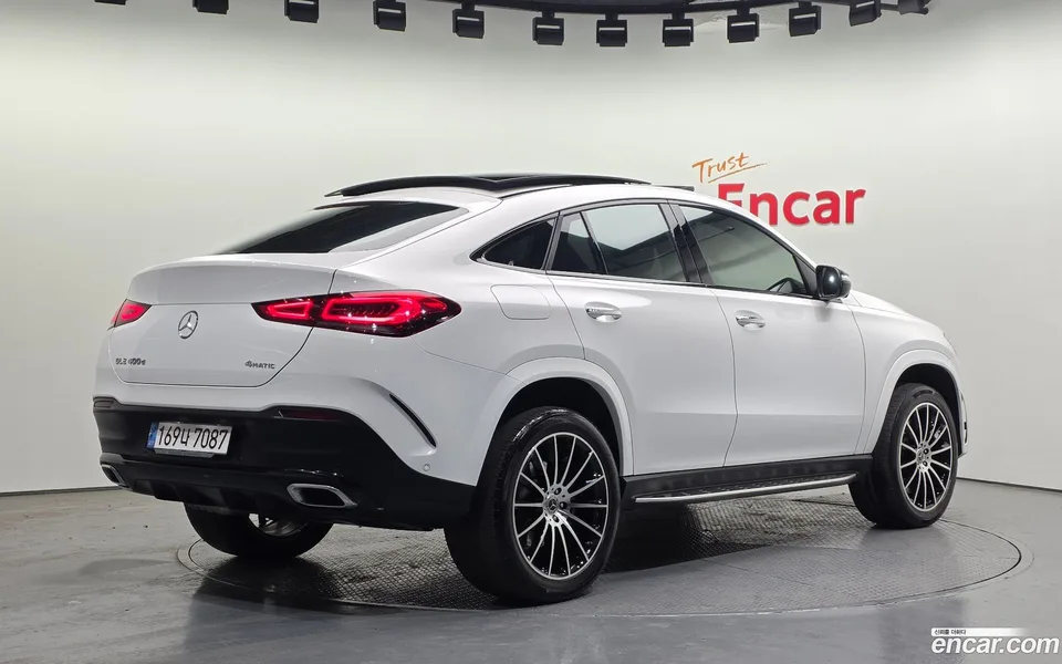 Mercedes-Benz GLE-Class GLE400d 4MATIC 2022 — миниатюра 2