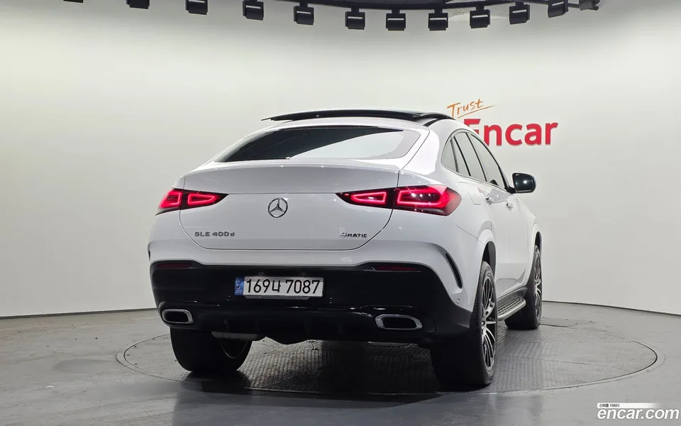 Mercedes-Benz GLE-Class GLE400d 4MATIC 2022 — миниатюра 4