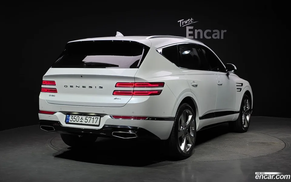 Genesis GV80 2.5T AWD 2023 — фото 1, купить с доставкой в Москву
