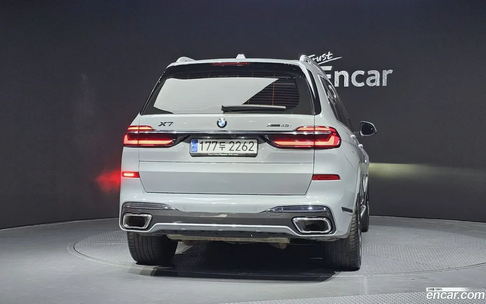 BMW X7 xDrive 40i M 7 2023 — миниатюра 4