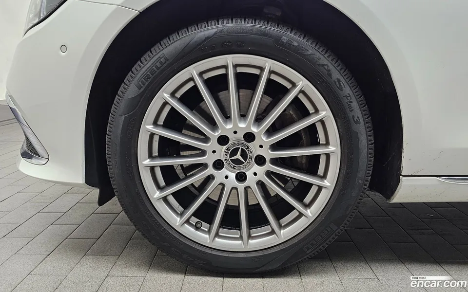 Mercedes-Benz E-Class E220d 4MATIC 2022 — миниатюра 2