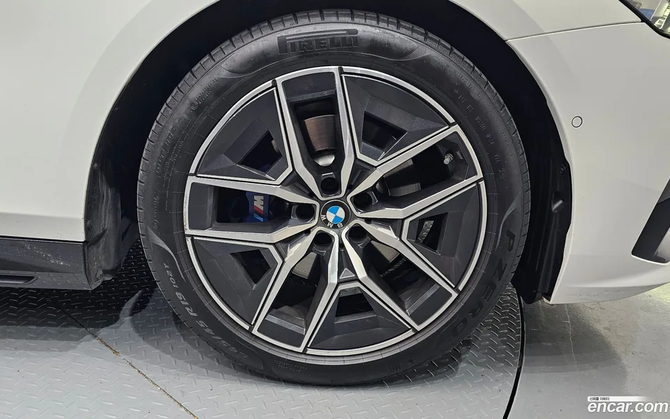 BMW 5 Series 523d M 2025 — миниатюра 5