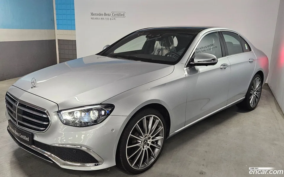 Mercedes-Benz E-Class E450 4MATIC 2023 — фото 1, купить с доставкой в Москву