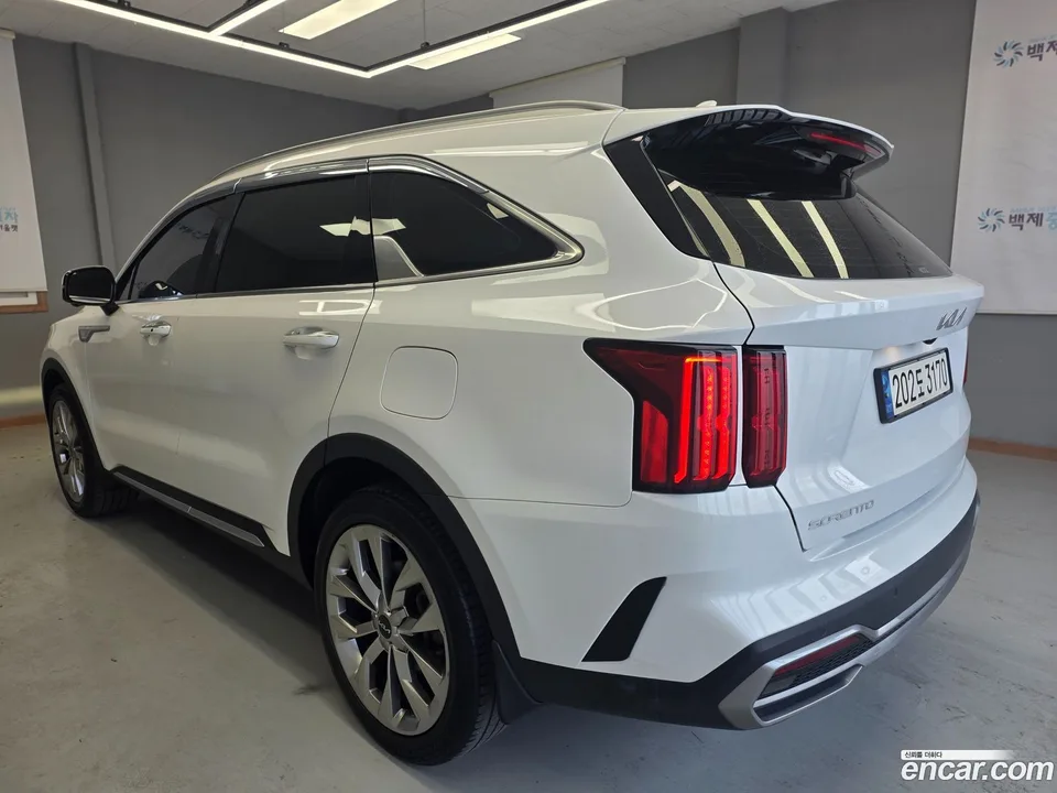 Kia Sorento 2.2 2WD 2023 — миниатюра 3