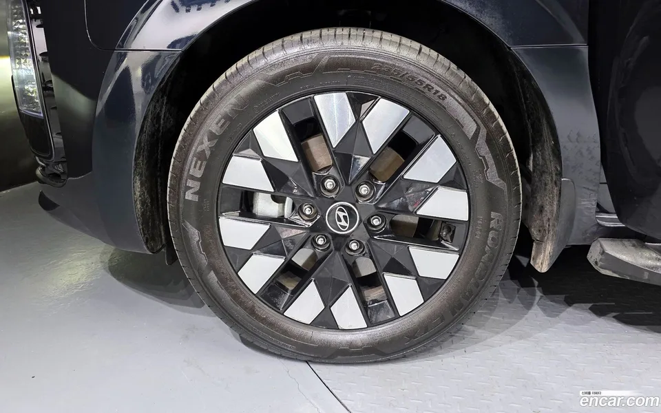 Hyundai Staria HEV 1.6 7 2025 — миниатюра 2