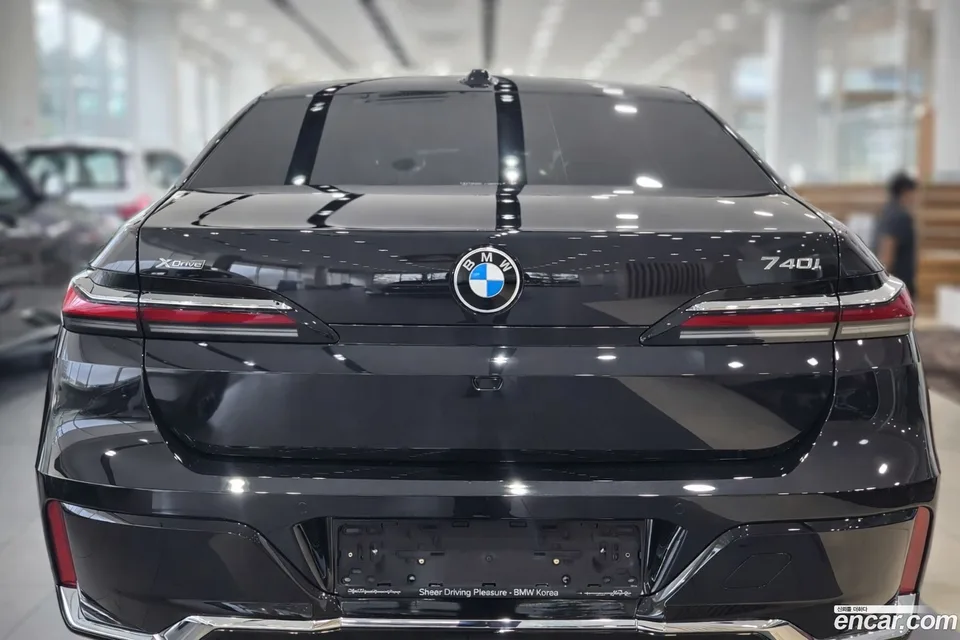 BMW 7 Series 740i xDrive M 2026 — миниатюра 4
