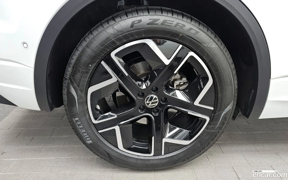 Volkswagen Touareg 3.0 TDI 2025 — миниатюра 2