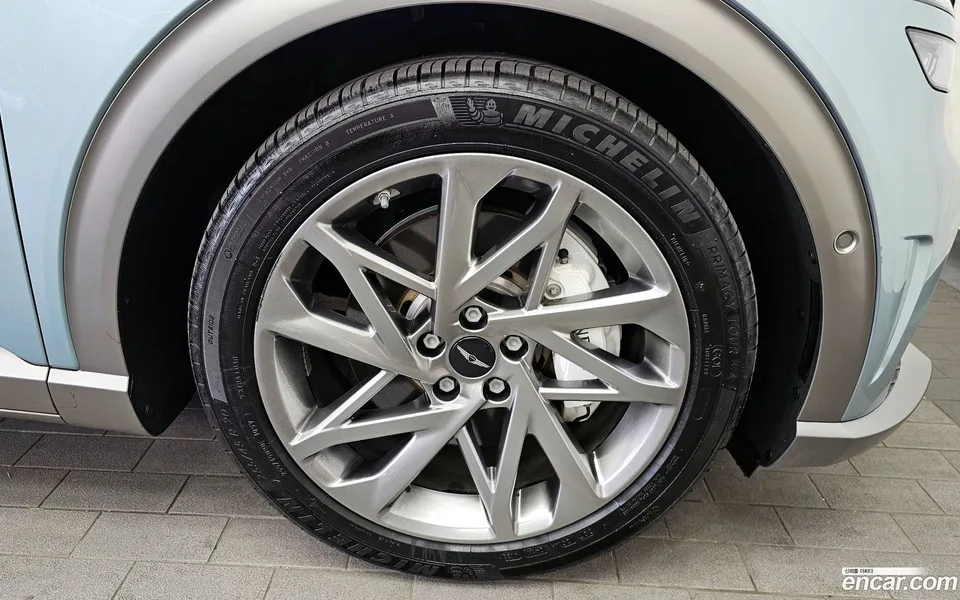 Genesis GV60 AWD 2023 — миниатюра 2