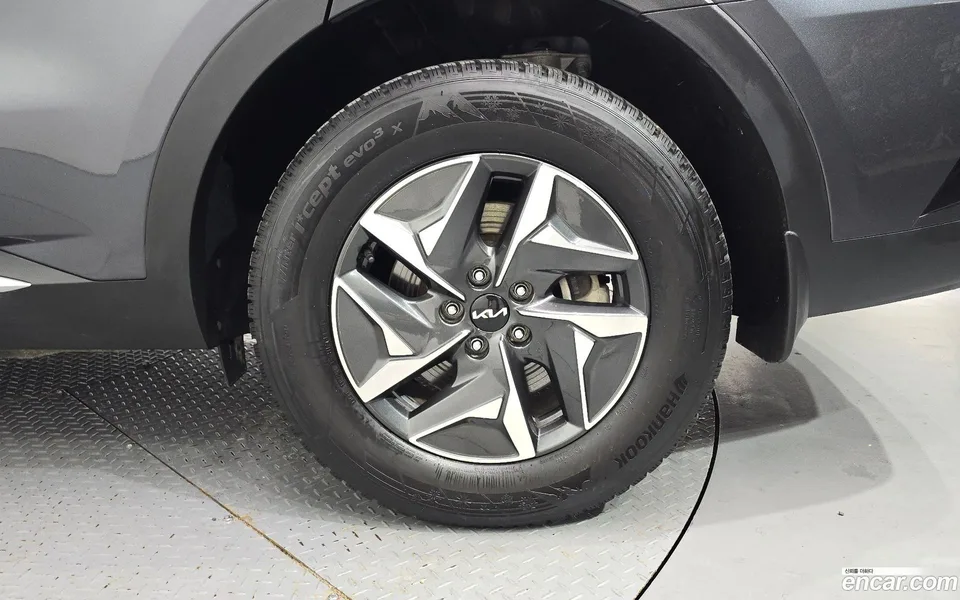 Kia Sorento HEV 1.6 4WD 2022 — миниатюра 2