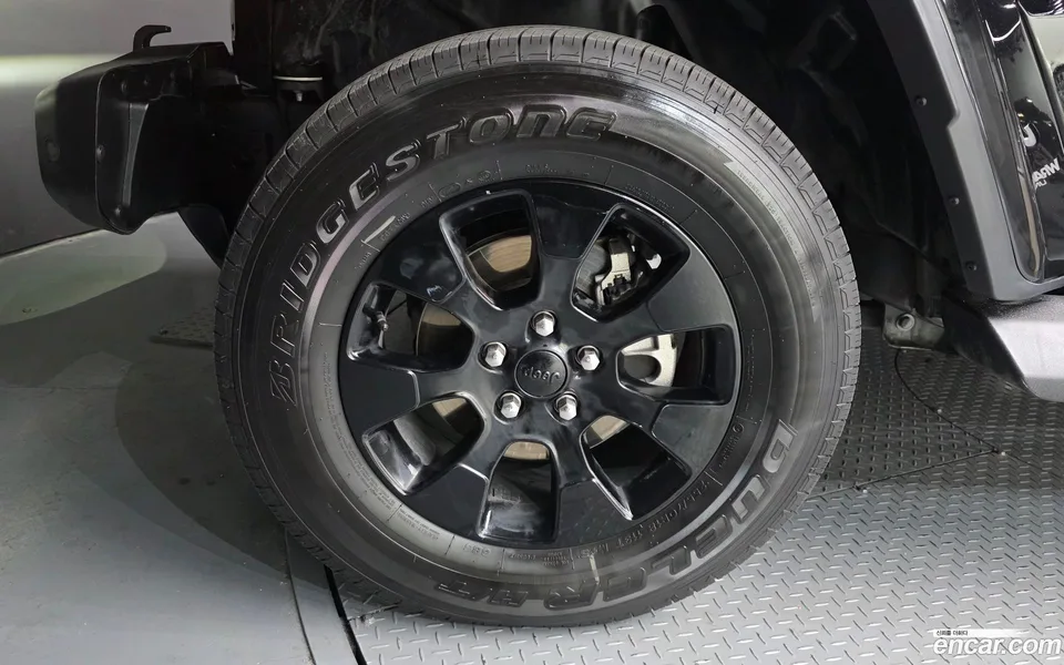 Jeep Wrangler 2.0 4 2022 — миниатюра 2