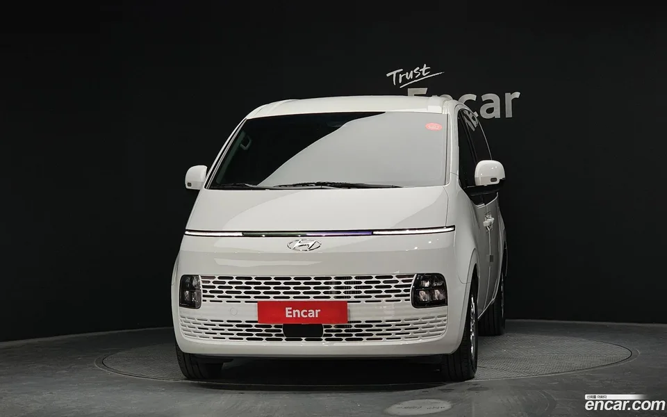 Hyundai Staria 3 2023 — миниатюра 3