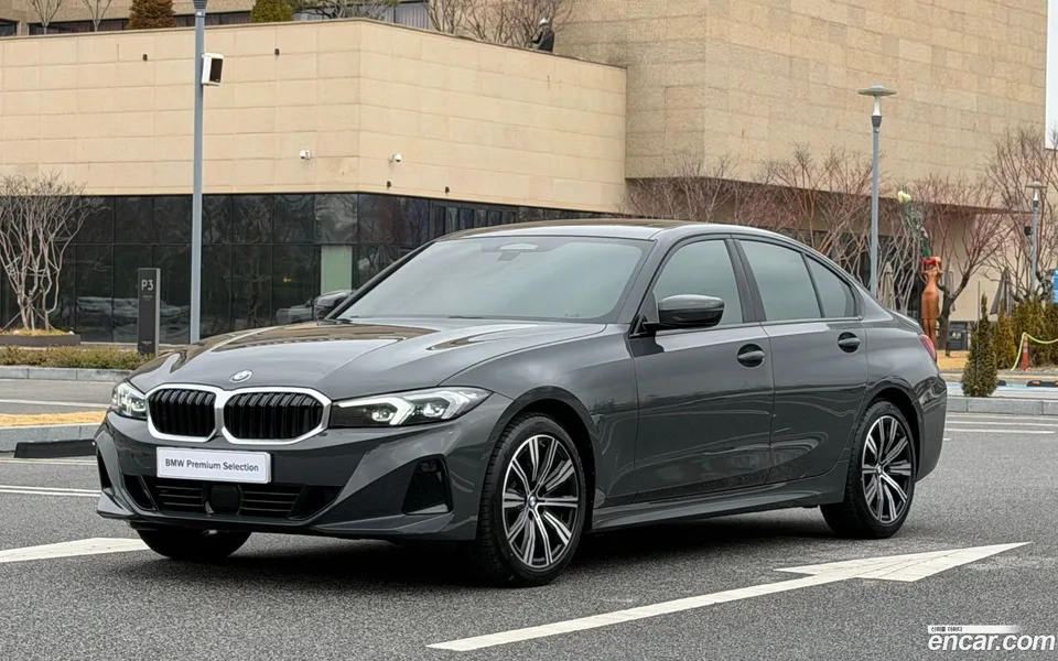 BMW 3 Series 320i 2025 — фото 1, купить с доставкой в Москву