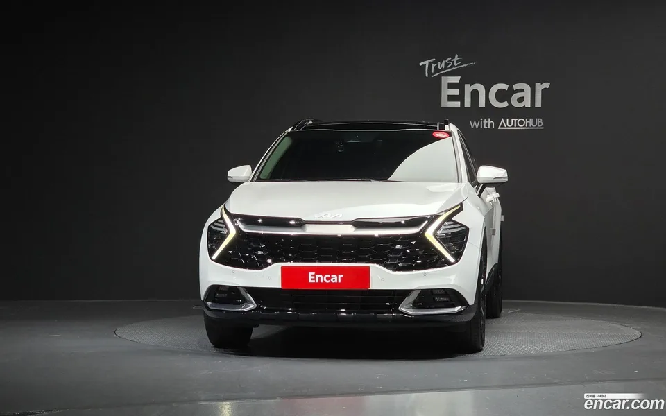 Kia Sportage Hybrid 2WD 2023 — миниатюра 3