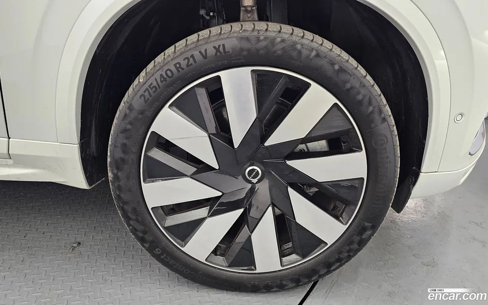 Volvo XC90 T8 2024 — миниатюра 2
