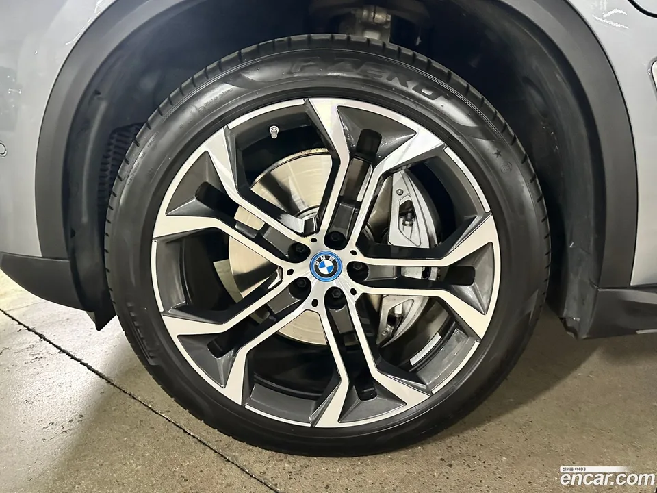 BMW X5 xDrive 50e xLine 2025 — миниатюра 2